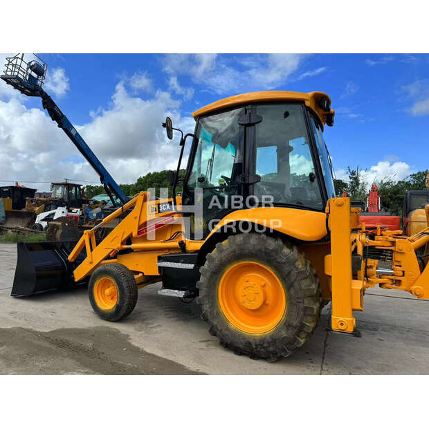 2024 JCB 3CX-47736767