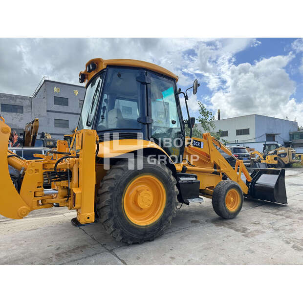 2024 JCB 3CX-47737121