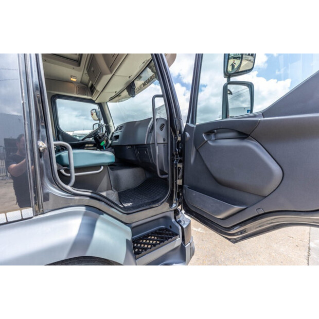 2021 Volvo FL290-47740083