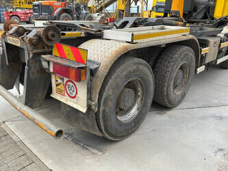 2011-daf-cf-85-360-1461362-47741151