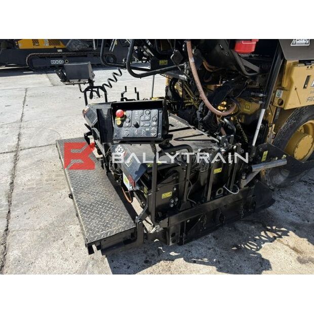 2024 Caterpillar AP300-47747600