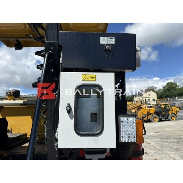 2024 Caterpillar AP300-47747607