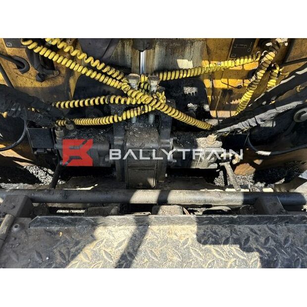 2024 Caterpillar AP300-47747611