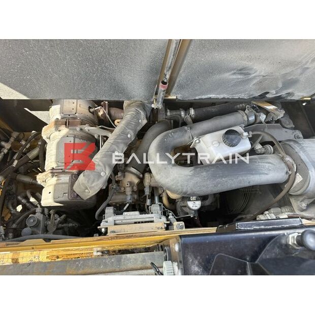 2024 Caterpillar AP300-47747619