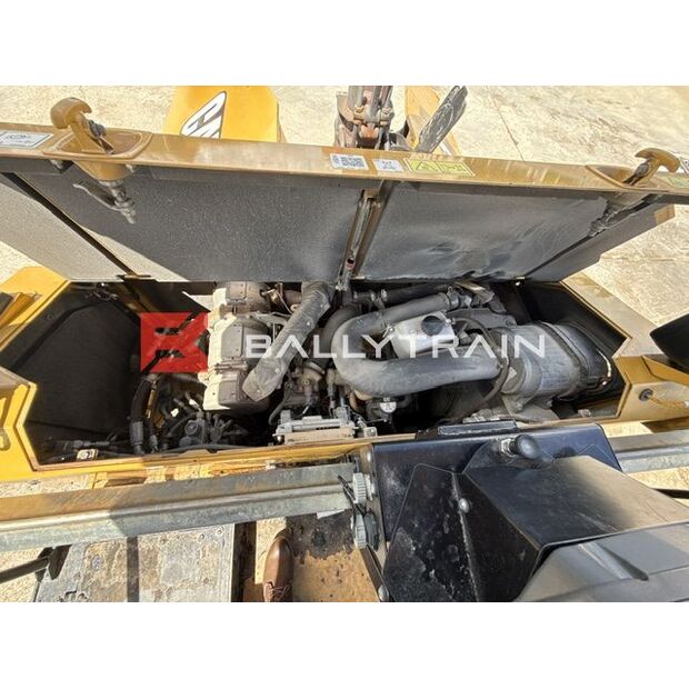 2024 Caterpillar AP300-47747620