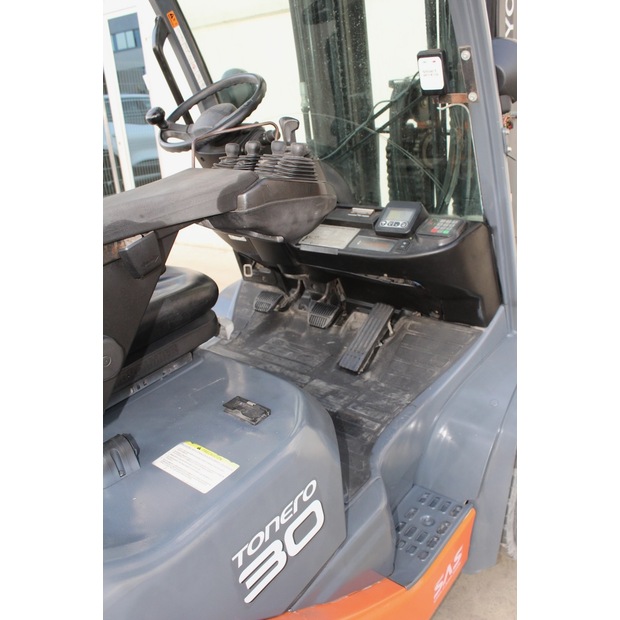 2017 Toyota 02-8FGF30-47747895