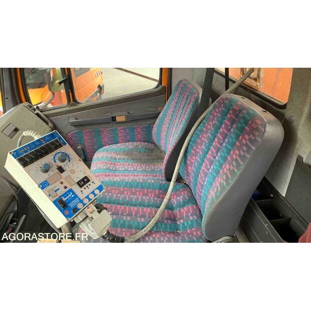 1998 Mercedes-Benz 1317-47752458