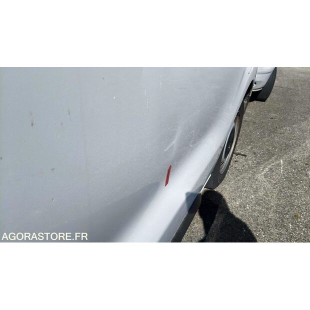 2019 Peugeot Expert-47753318