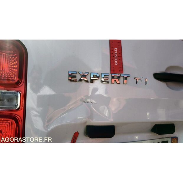 2019 Peugeot Expert-47753339