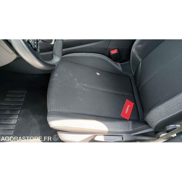 2022 Peugeot 308-47753401