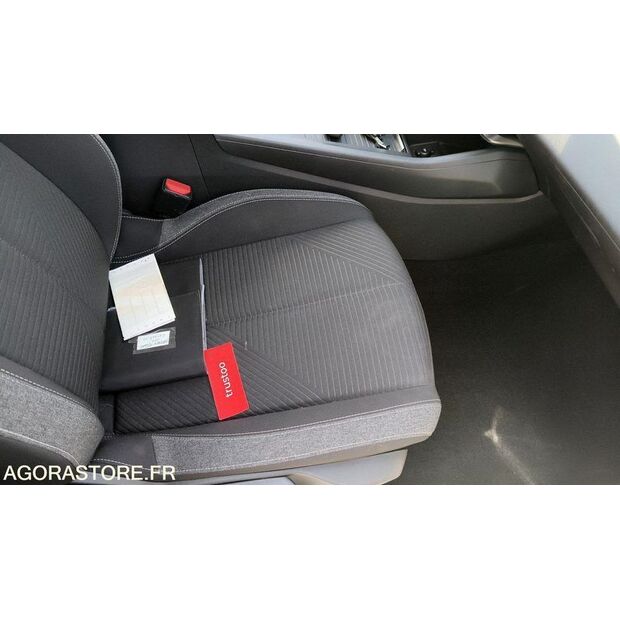 2022 Peugeot 308-47753407