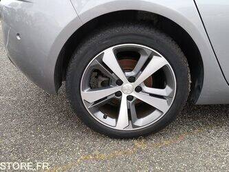 2018-peugeot-308-1461462-47753503