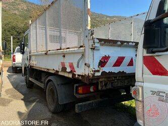 2012-renault-maxity-1461158-47753873