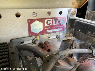 2012-renault-maxity-1461158-47753897