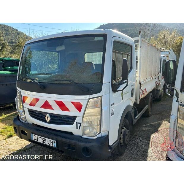 2012 Renault Maxity-47753900