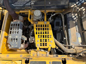 2017-komatsu-hb-215-lc-2-47757282