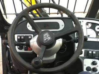 2011-jcb-540-170-1461468-47757299