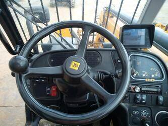 2015-jcb-535-140-1461470-47757305