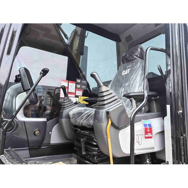 2024 Caterpillar 330D-47757615