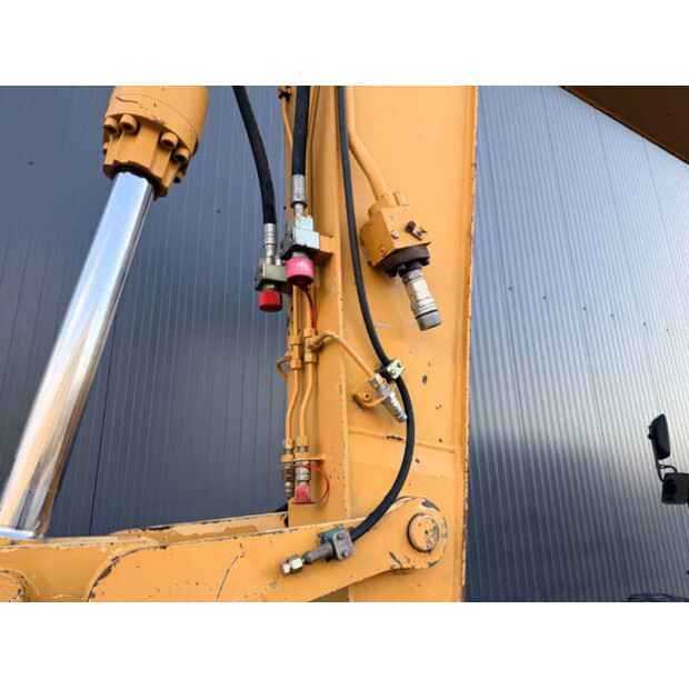 2003 Caterpillar M318C-47761601