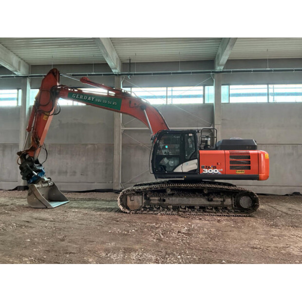 2017 Hitachi ZX300LC-6-47761877