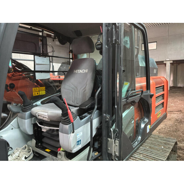 2017 Hitachi ZX300LC-6-47761885