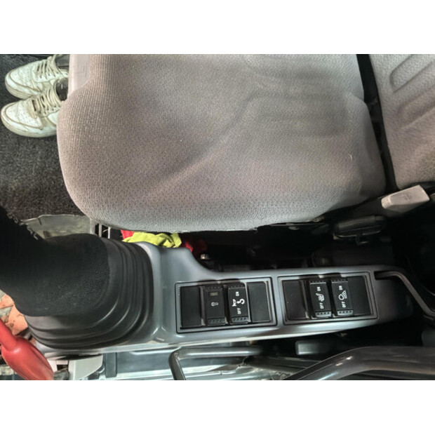 2017 Hitachi ZX300LC-6-47761886