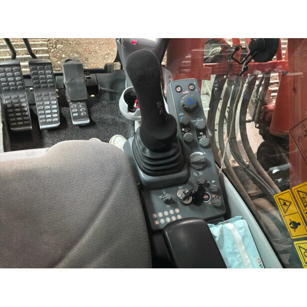 2017 Hitachi ZX300LC-6-47761887