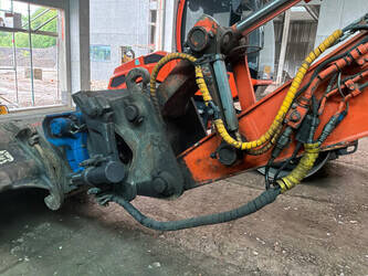 2017-hitachi-zx300lc-6-1461849-47761899