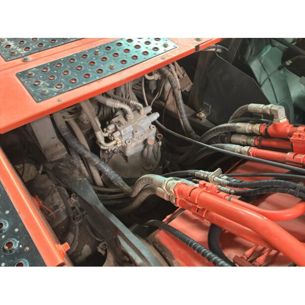 2017 Hitachi ZX300LC-6-47761912