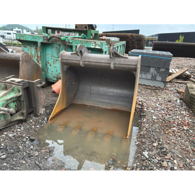 2017 Hitachi ZX300LC-6-47761931