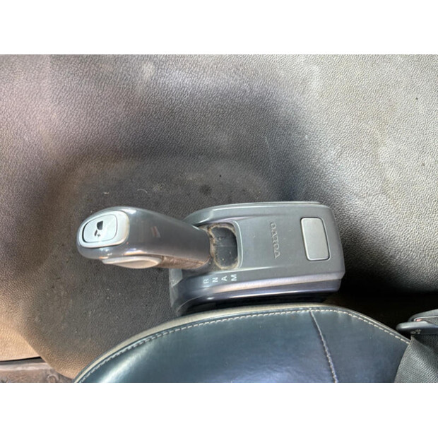 2011 فولفو FMFH E5-47761976