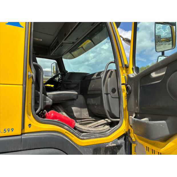 2011 فولفو FMFH E5-47761990