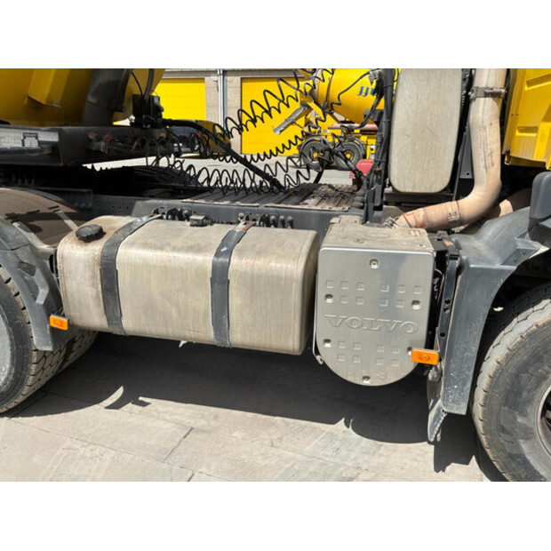 2011 فولفو FMFH E5-47761993