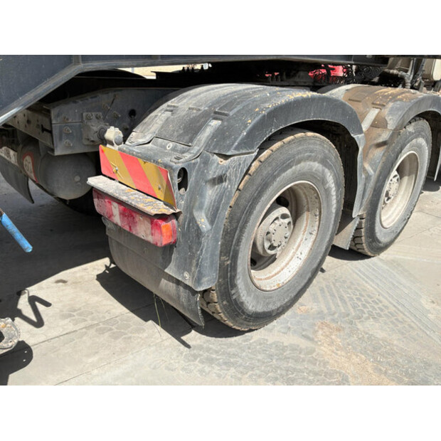 2011 فولفو FMFH E5-47761996