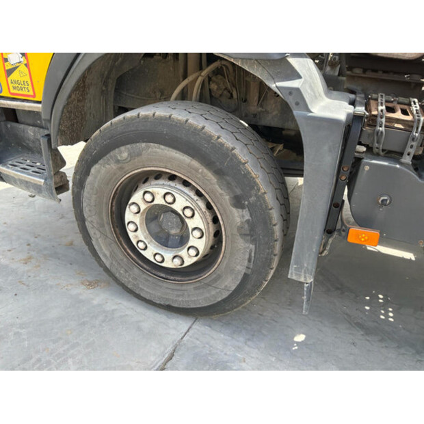 2011 فولفو FMFH E5-47762001