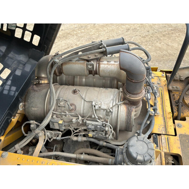 2017 كوماتسو HB365LC-3-47763335