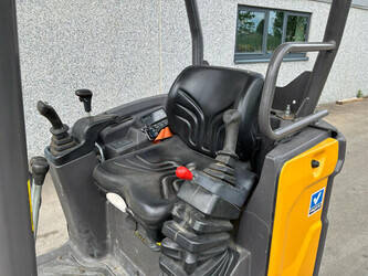 2021-volvo-ecr18e-47763372
