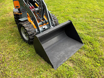 2023-giant-g1200-47763434