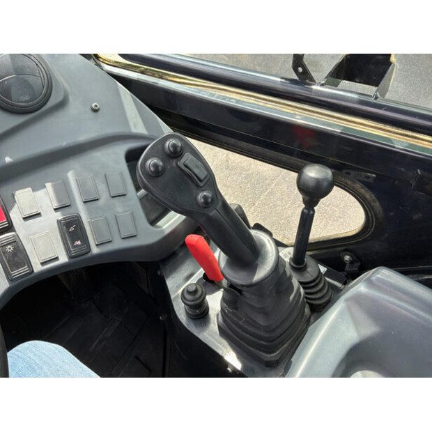 2015 KUBOTA R065-47763760