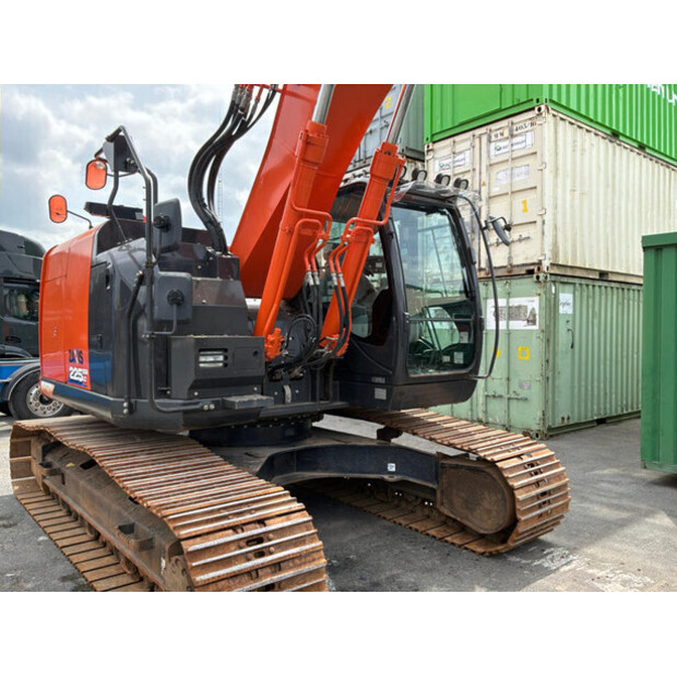 2019 Hitachi ZX225USRLC-6-47763809