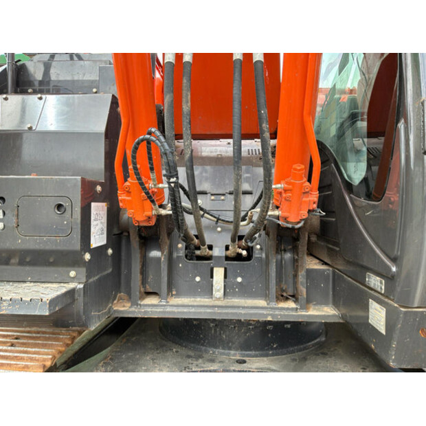 2019 Hitachi ZX225USRLC-6-47763818
