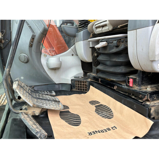 2019 Hitachi ZX225USRLC-6-47763828