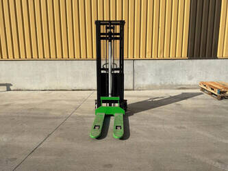 2013-falconlift-idol-1530-47764059