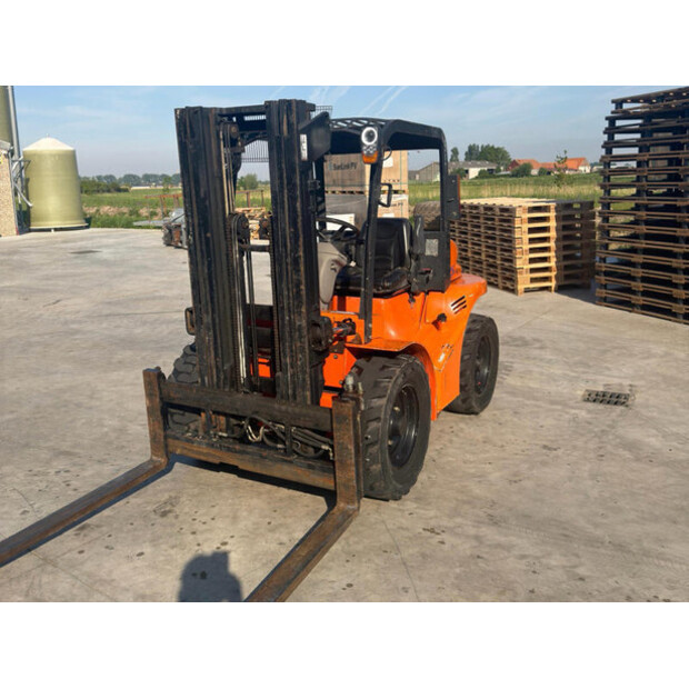 2004 Mast Explorer H15D-47764811