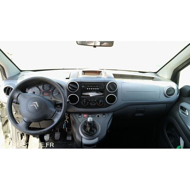 2012 Citroen BERLINGO-47775326