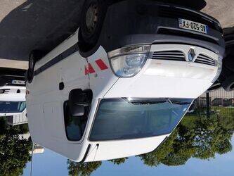 2009-renault-master-1462025-47775576