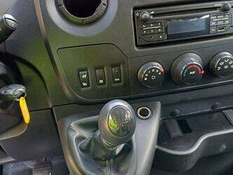 2016-renault-master-1462029-47775663