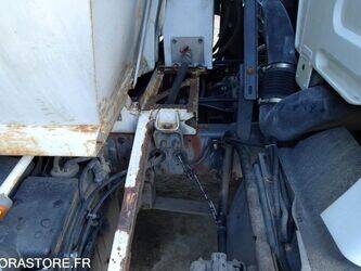 2009-renault-midlum-1462030-47775702