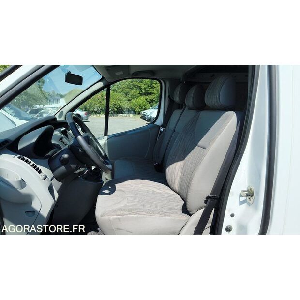 2011 NISSAN Primastar-47776123